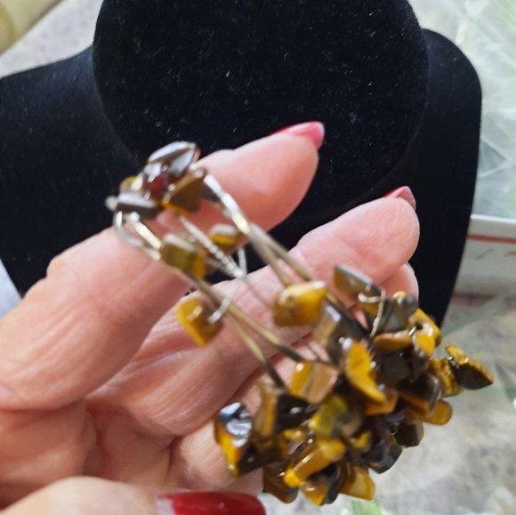 Handmade Stone Wired Women's Bracelet - Picture 12 of 13